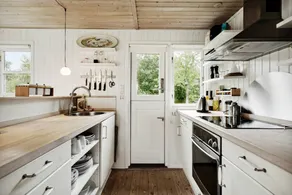 Children-friendly holiday home with barbeque & terrace | Sea view - Image 5