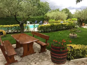 Apartment with pool, garden & terrace - Image 4
