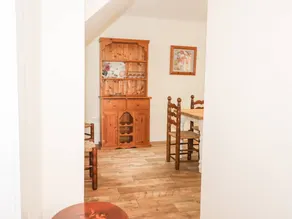 Cottage with garden - Image 5