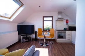 Child-friendly wonderful flat with garden & BBQ | Mountain view - Image 3