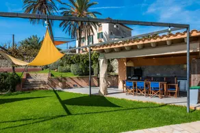 Family-oriented B&B with BBQ, garden & pool | Garden view | Good for workation | Pets are welcome - Image 5