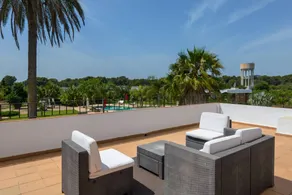 Villa conviviale et familiale avec piscine privée, jardin et terrasse - Image 5