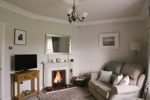 Cottage with barbeque & garden - Image 3