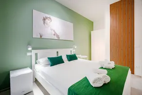 Room 'Estro' with Shared Terrace, Wi-Fi and Air Conditioning - Image 4