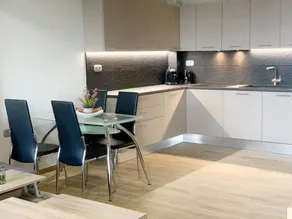 Fully equipped lovely apartment with terrace & garden - Image 2