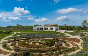 Espléndida villa apta para familias con piscina climatizada y barbacoa - Image 2