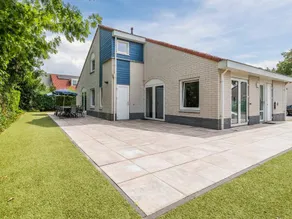 Family-oriented lovely letting with terrace, garden & heated pool - Image 4