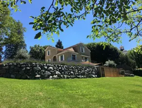 Spacious gite with barbeque, garden & terrace - Image 2