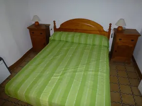 Ample holiday home with terrace - Image 3