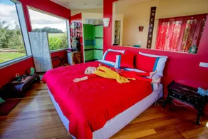 Stunning Cabin Rental for a Spa Getaway near Sheffield in Tasmania - Image 4