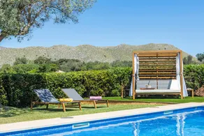 Child-friendly charming villa with pool, garden & terrace | Garden view - Image 3