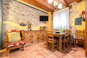 Landhaus 'Ca Lazaro' mit Bergblick, privater Terrasse und Wi-Fi - Image 4