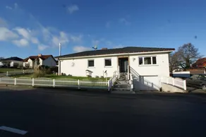 Family-friendly holiday home with terrace, barbecue & garden - Image 3