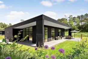 House with jacuzzi, BBQ & sauna - Image 2