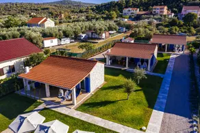 Villa with terrace & barbecue | Sea view - Image 2