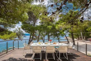 Voll ausgestattete Villa mit Terrasse, Garten und Sauna | Poolblick | Perfekt für die Arbeit von Zuhause - Image 5