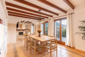 Charming villa with private pool - Image 2