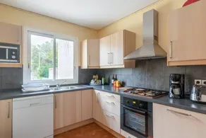 Charmante maison avec barbecue, jardin et terrasse | Vue jardin - Image 5