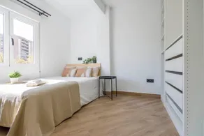 Charming dedicated room - Image 5