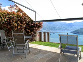Flat with pool | Lake view - Image 4