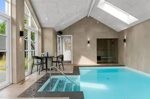 Children-friendly holiday home with private pool, barbeque & jacuzzi | Dogs allowed - Image 2