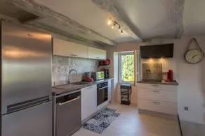 Gîte Les Sapins Douglas: Mountain View Holiday Home with Balcony and Wi-Fi - Image 5