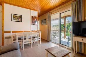 Charmante maison de vacances adaptée aux familles avec piscine | Vue montagne - Image 4