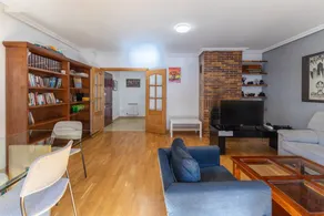 Family-friendly house with fast internet, garden & barbeque | Garden view | Perfect for remote work - Image 5