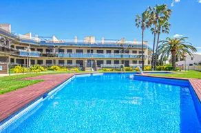 Schöne Wohnung mit Pool, Garten und Terrasse | Nah am Strand - Image 4