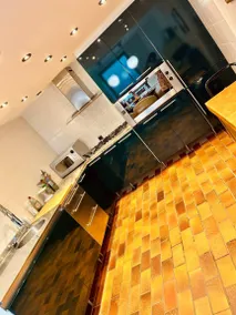 Private room with terrace & garden - Image 2