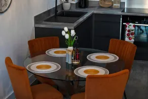Family-oriented apartment with hot tub | Next to Liverpool Town Hall | City view - Image 3