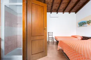 Chambre privée avec jardin et terrasse | Vue jardin - Image 5