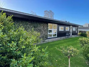 Fully equipped holiday home with BBQ & terrace | Pets allowed - Image 2