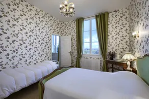 Family-friendly gite with private pool, garden & barbeque | Nature view | Pets allowed - Image 5