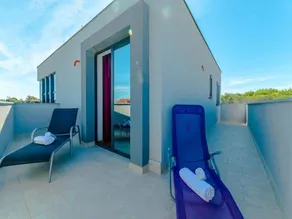 Children-friendly apartment with terrace, barbecue & garden | Sea view - Image 4