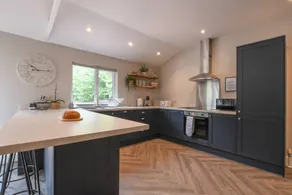 Cottage adapté aux familles avec barbecue, jacuzzi et jardin | Avec animaux bienvenus - Image 4