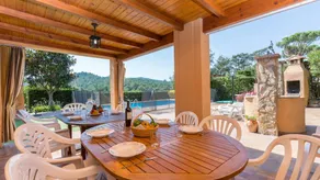 Appartement avec jardin, piscine privée et terrasse | Vue montagne - Image 3