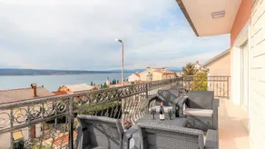 Apartment with garden | Garden view - Image 3
