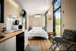 Fantastic Tiny House with Nice Sights in Glen Caim, Queensland - Image 3
