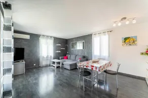 Family-friendly lovely house with pool, terrace & garden - Image 3