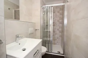Private room | Next to the beach - Image 5