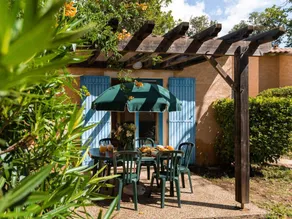 House with pool, garden & terrace - Image 4