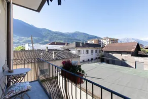 Apartment 'Emmie House' with Mountain View, Balcony and Wi-Fi - Image 5