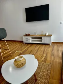 Vacation Home "Amber L5" with Sea View & Wi-Fi - Image 3