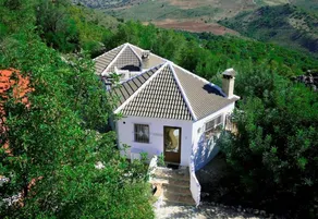 Studio avec terrasse, piscine et barbecue | Vue montagne - Image 3