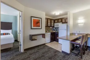 Appartement en copropriété avec jacuzzi et piscine - Image 2