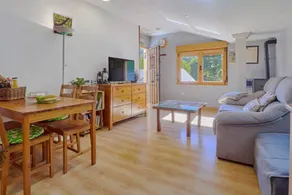 Merveilleuse maison de vacances entièrement équipée avec jardin, terrasse et jacuzzi | Vue jardin | Adaptée au travail à distance - Image 4