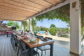 Familienorientiertes geräumiges Ferienhaus mit Garten, Grill und privatem Pool | Stadtblick | Haustierfreundlich - Image 3