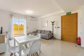 'Ágora Alhambra' Apartment with Mountain Views, Shared Pool, and Air Conditioning - Image 2