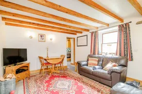 Fully equipped nice cottage with garden - Image 4